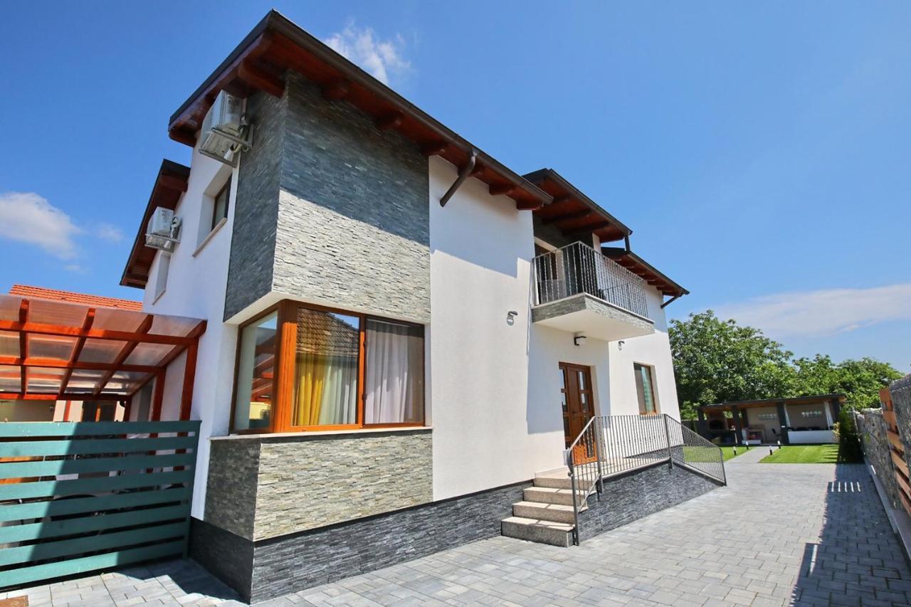 Casa Sorriso Hotel Turda Buitenkant foto