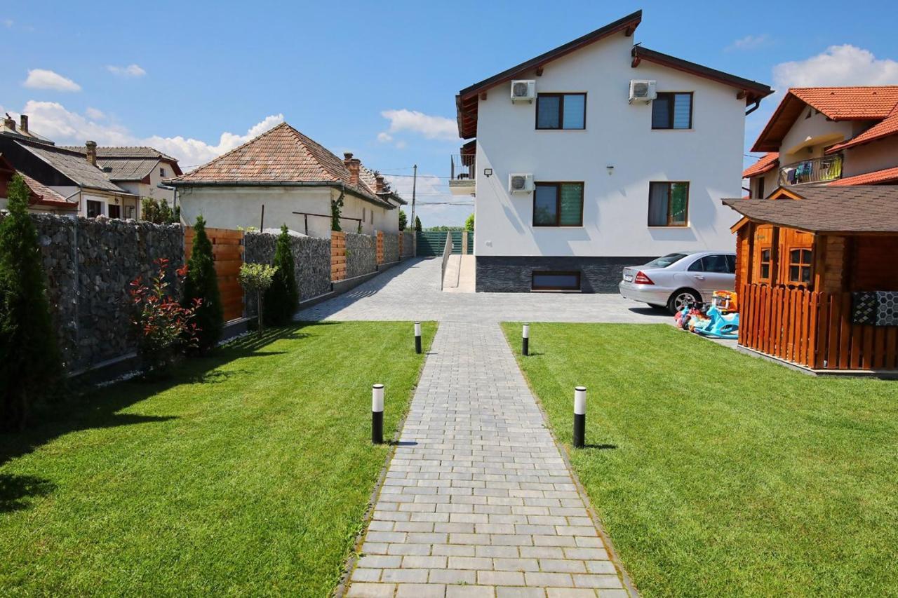 Casa Sorriso Hotel Turda Buitenkant foto