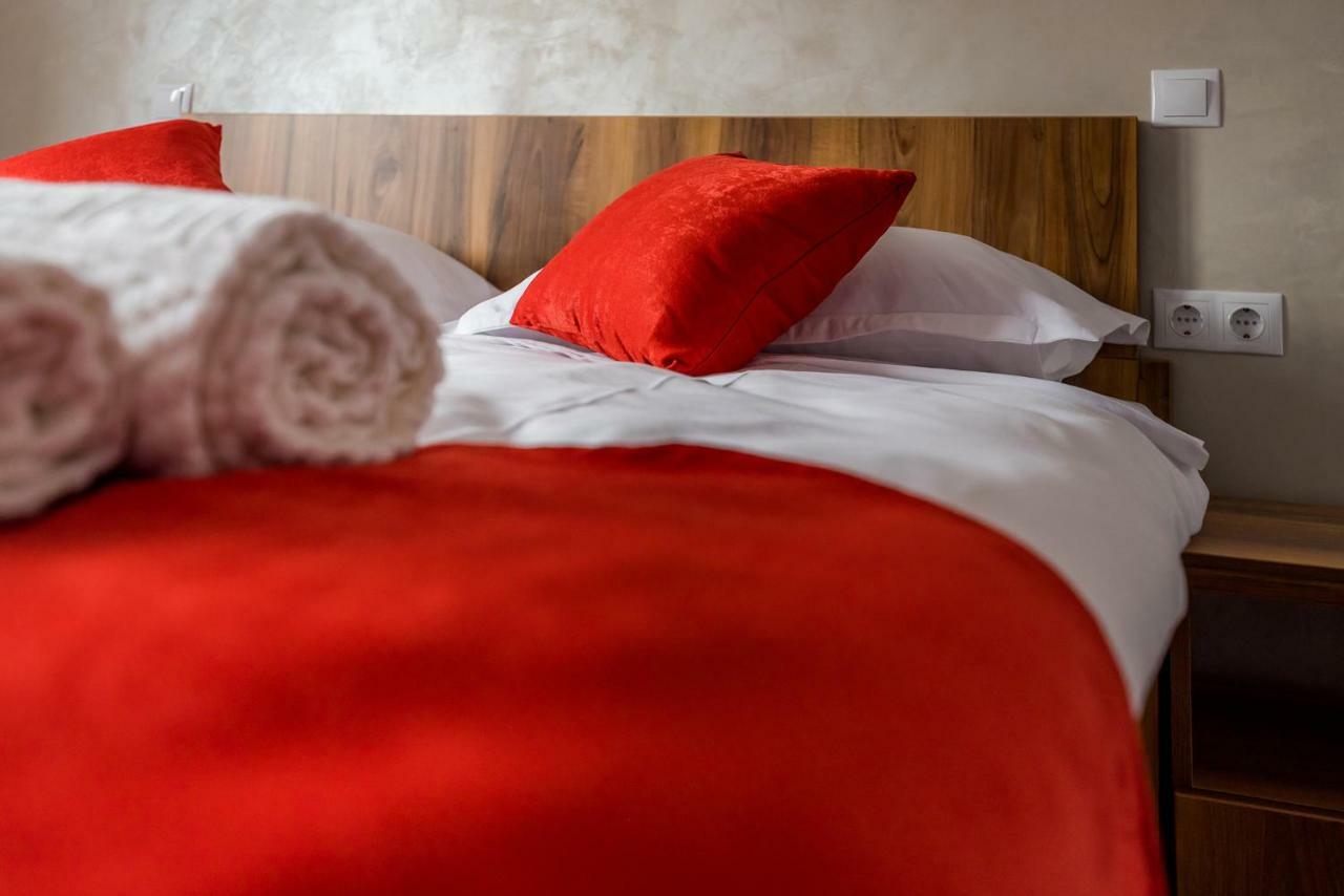 Casa Sorriso Hotel Turda Buitenkant foto